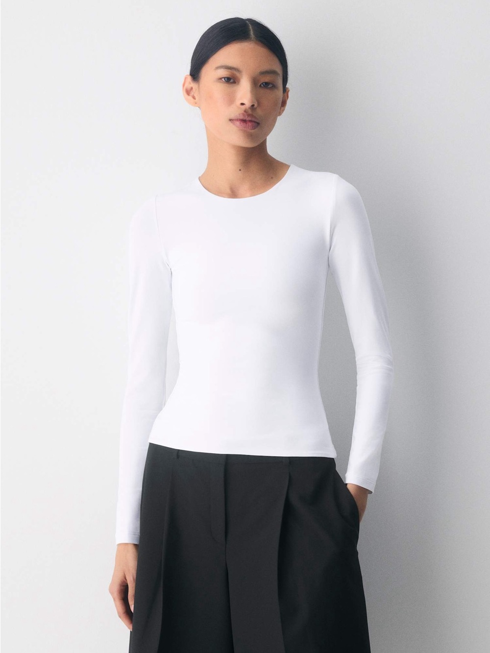 Aritzia Original Contour Splendid Crew Longsleeve